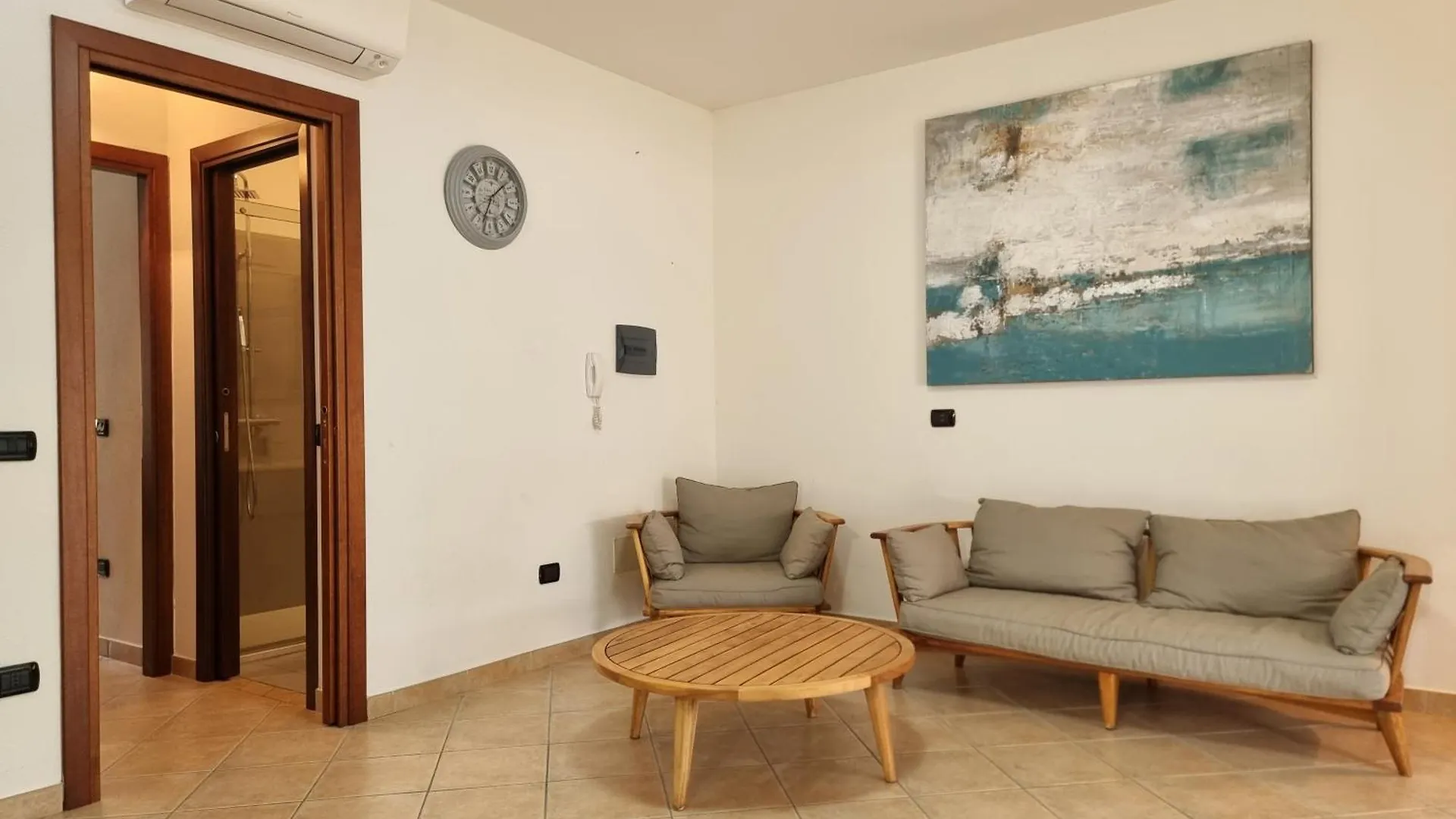 Res S'Abbaida C1 Con Piscina Privata Βίλα Tanaunella